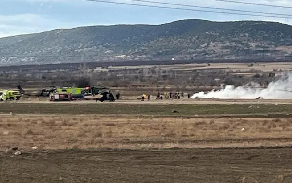 Pao helikopter u blizini benzinske pumpe, najmanje četiri vojnika poginula