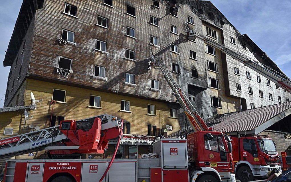 Raste broj mrtvih u požaru hotela na skijalištu u Turskoj