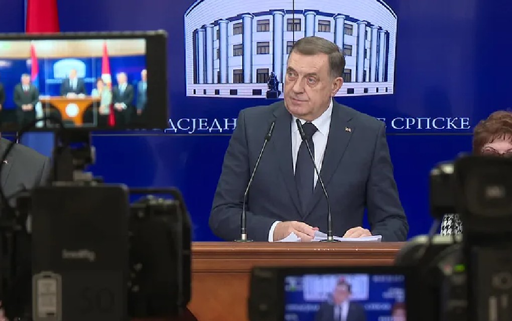 Dodik o “odluci“ krnjeg Ustavnog suda: Učenici će učiti prema utvrđenim programima!