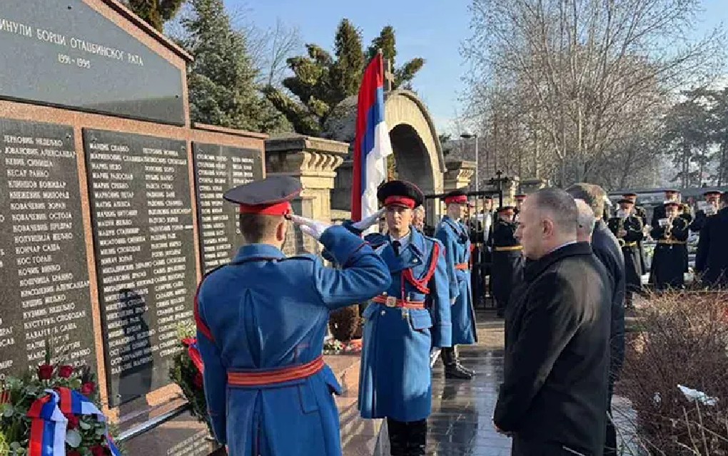 Položeni vijenci na Spomenik palim borcima Republike Srpske