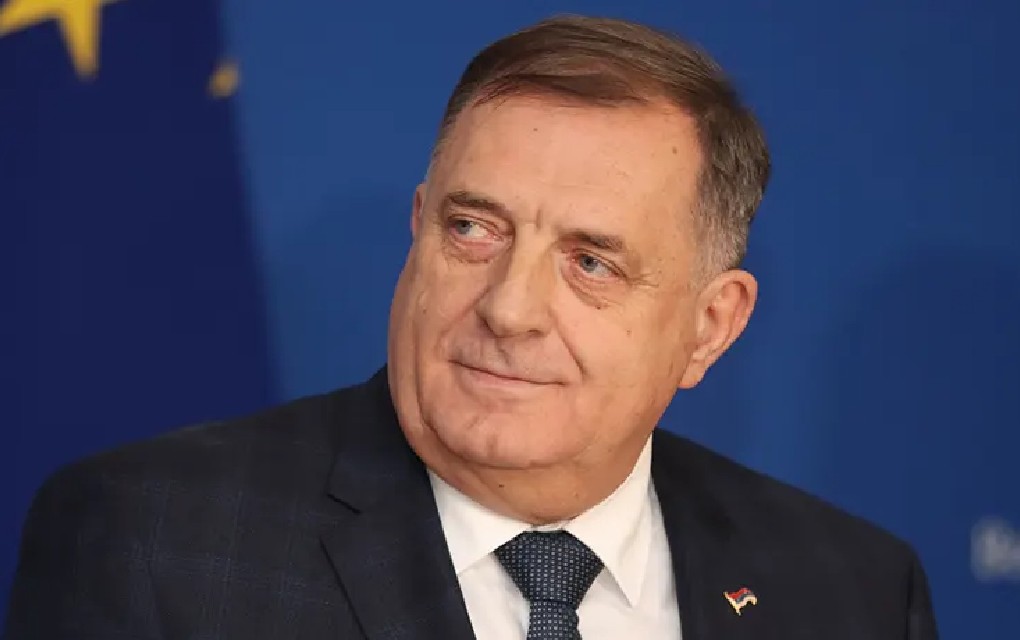 Dodik: Vojska Republike Srpske je časna i imala je svoju istorijsku ulogu