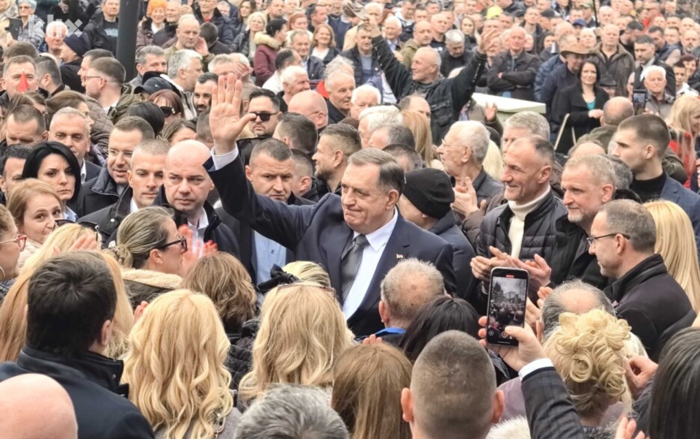 Dodik stigao u Skupštinu – Čekaju se informacije iz Sarajeva