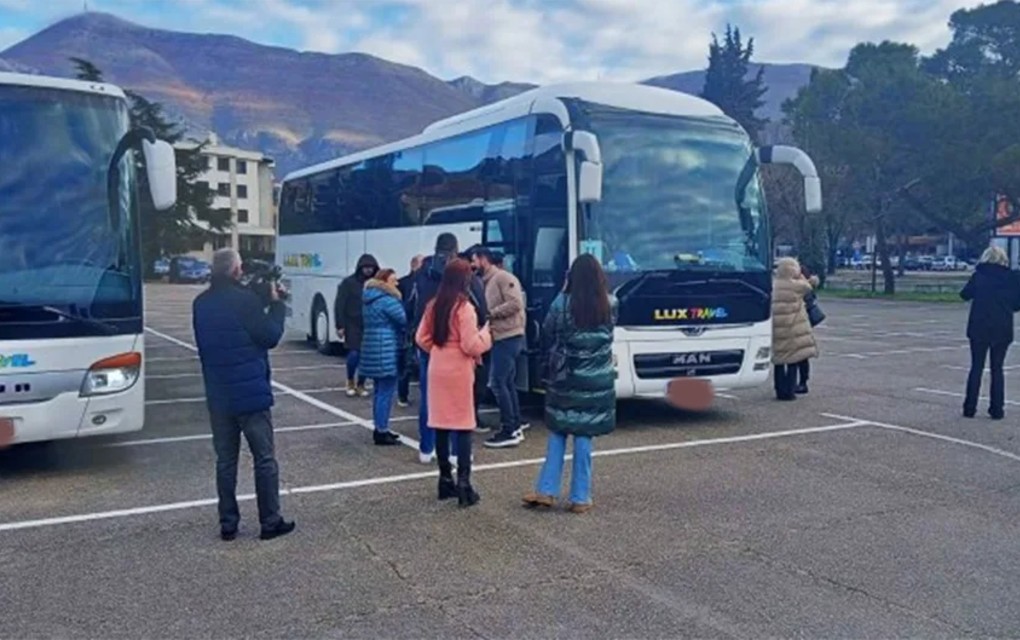 Građani Trebinja i Višegrada krenuli za Banjaluku na miting