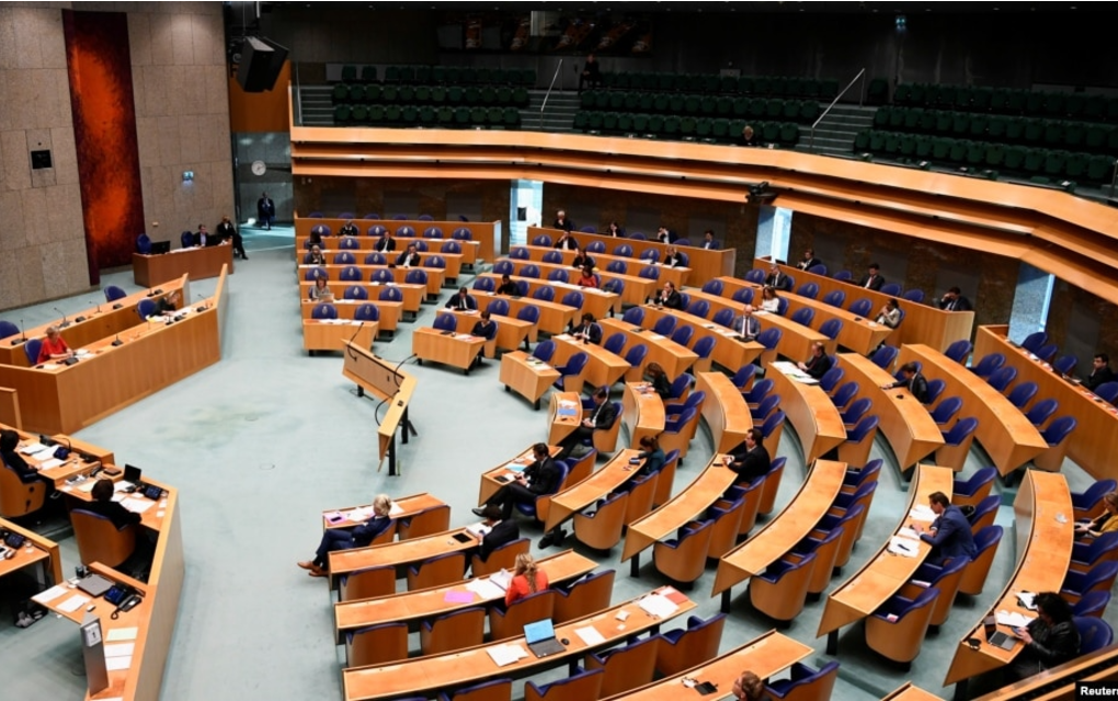 Pokušaj terorističkog napada u Holandiji – Naoružan ušao u zgradu PARLAMENTA?!