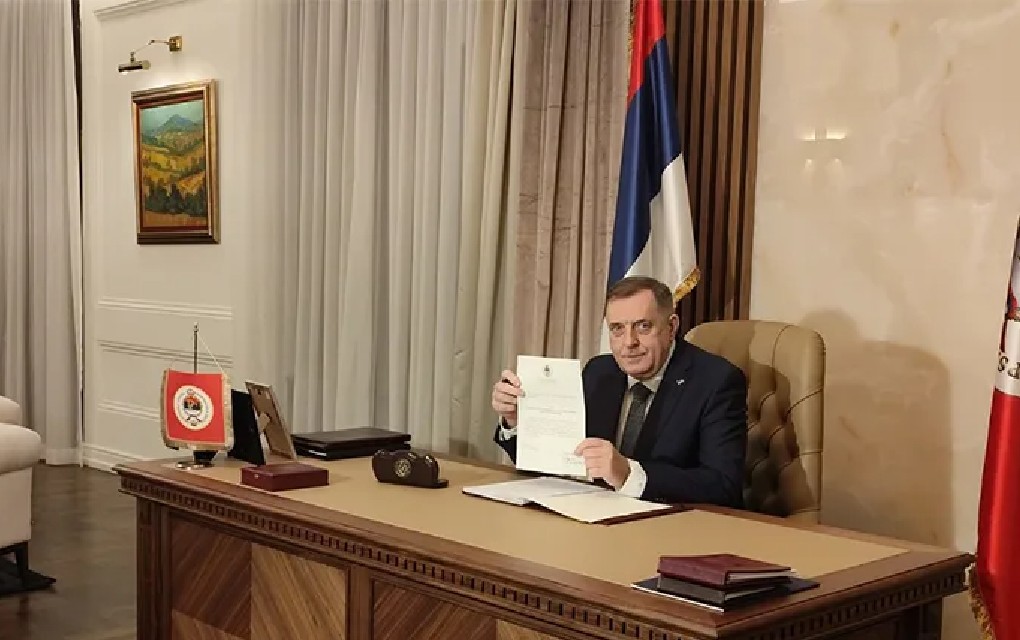 Dodik potpisao Ukaze o proglašenju zakona koje je usvojila Narodna skupština Srpske