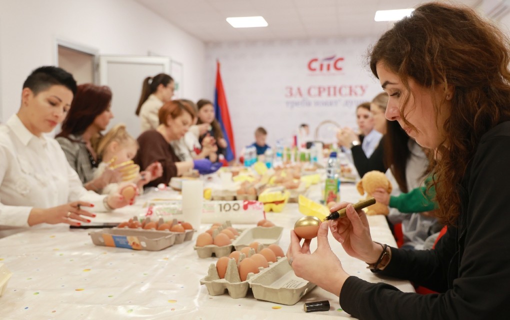 Forum žena SPS Banjaluka organizovao Vaskršnju radionicu: Očuvanje vjere, tradicije i porodičnih vrijednosti