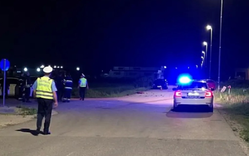 Auto na krovu, vatrogasci izvlačili povrijeđene