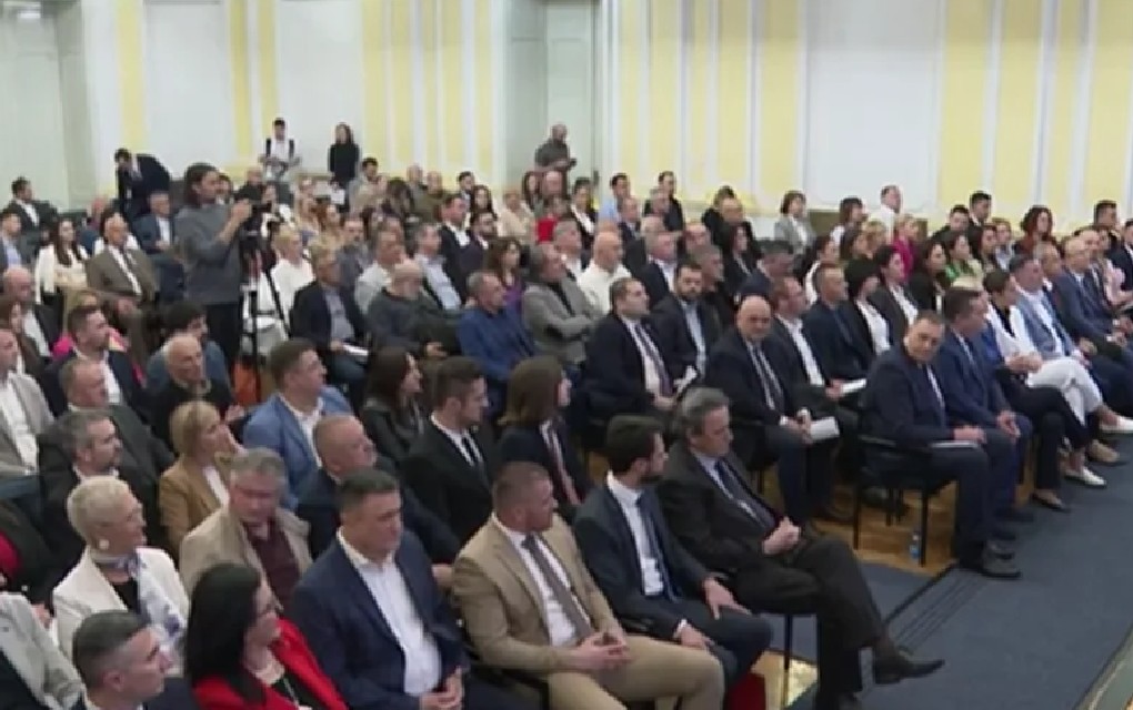 Novi ustav Srpske – vraćanje na izvorni Dejton