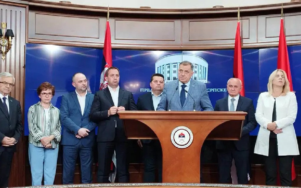 Dodik: Šmit vodi BiH u raspad, ukidamo Zakon o finansiranju političkih partija