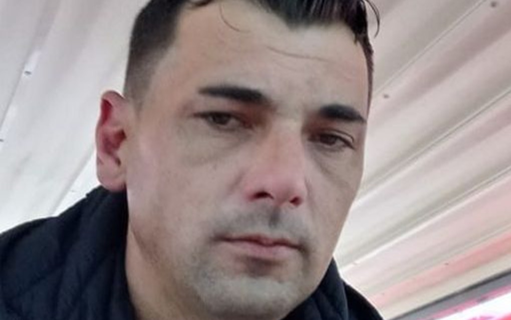 Ovo je muškarac koji je zapalio kuću u kojoj su bili njegova supruga i dvoje djece