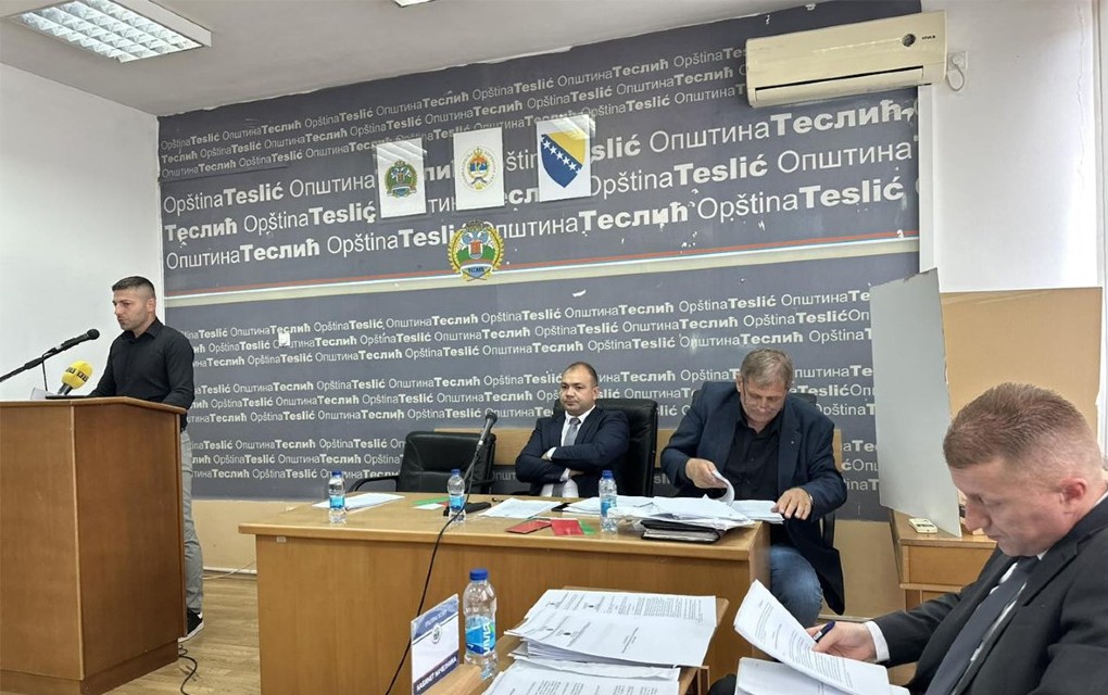 SDS i koalicija otpisali Dragutina Škrebića! Da li je smjena predsjednika SO legalna!?