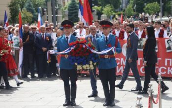 Položeni vijenci i cvijeće na Spomenik žrtvama fašizma