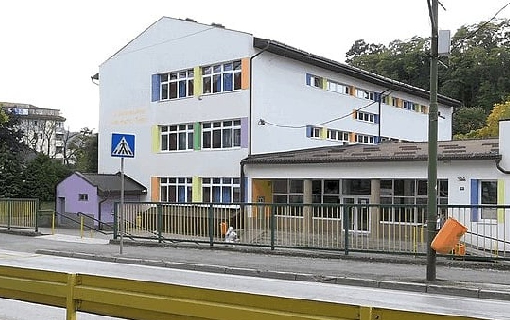 Dječaka pretukli vršnjaci, morao na hitnu operaciju zbog pucanja čira! Tužilaštvo potvrdilo teško vršnjačko nasilje u Tešnju