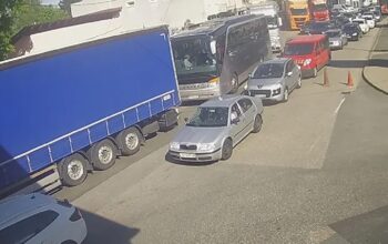 Pojačan saobraćaj na prelazima sa Hrvatskom i Srbijom