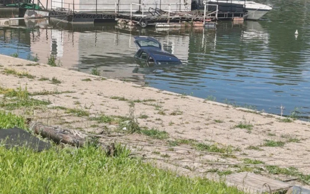 Tek položio vozački ispit pa sletio u Savu!