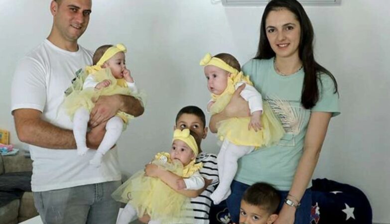 dva sina i tri kćerke