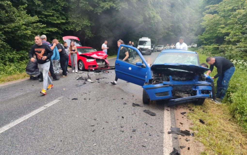 Težak udes kod Milića, saobraćaj potpuno obustavljen