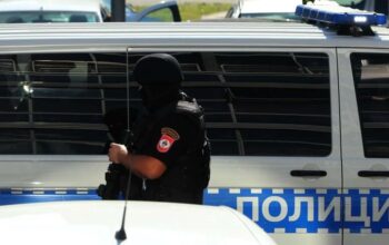 policija