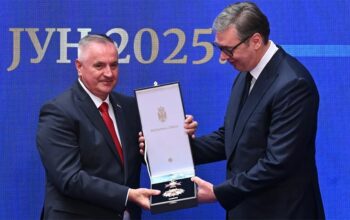Višković na lični prijedlog Vučića odlikovan Ordenom Srbije na lenti