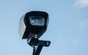 Pljušte kazne zbog pojasa i telefona