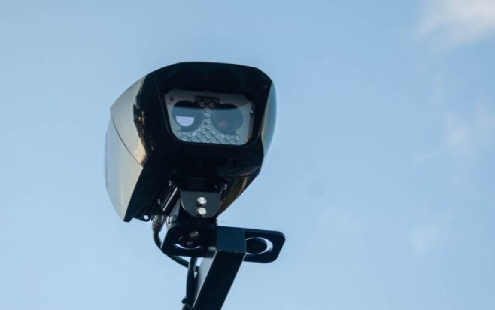 Vozači ugrožavaju svoj i tuđe živote: Pljušte kazne zbog pojasa i telefona