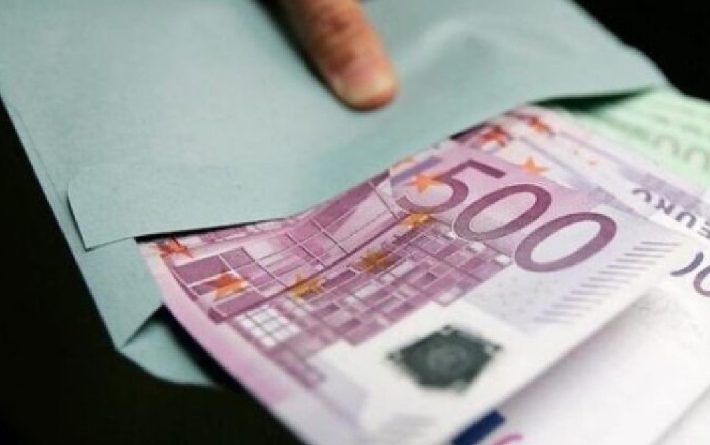 Policija pronašla koverte: Na granici zaplijenjeno više od 15.000 evra