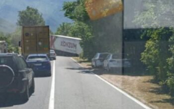 Zaglavljeni u kolonama na velikim vrućinama