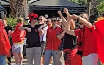 Albanci rastrgli zastavu Srbije uoči meča s Orlovima