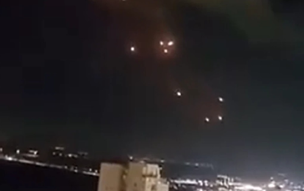 Prvi snimci iranske osvete: Gori nebo nad Izraelom