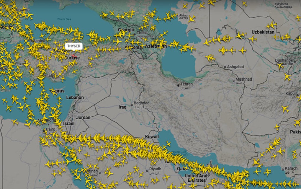 Pogledajte kako izgleda nebo iznad Bliskog istoka: Avioni preusmjereni, aerodromi zatvoreni