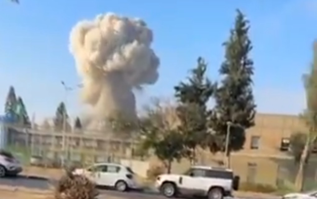 Snimljen trenutak kad iranska raketa pogađa bolnicu u Izraelu: Gađali i Tel Aviv, scene su jezive