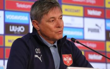 piksi svađa sa novinarima