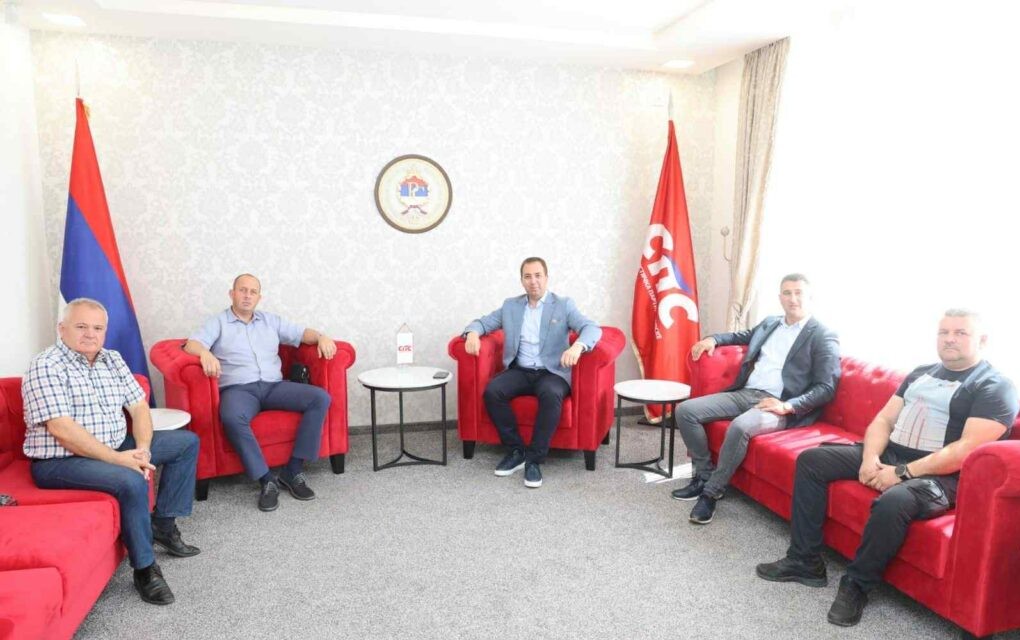 Ugledni profesori i privrednik iz Prijedora pristupili SPS-u
