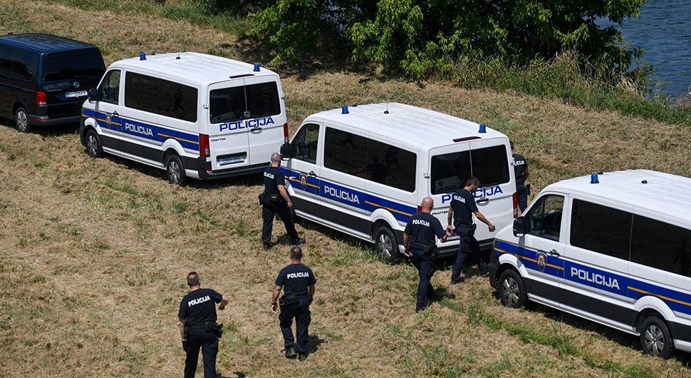 Dva sata prije koncerta Thompsona: Privedene čak 44 osobe