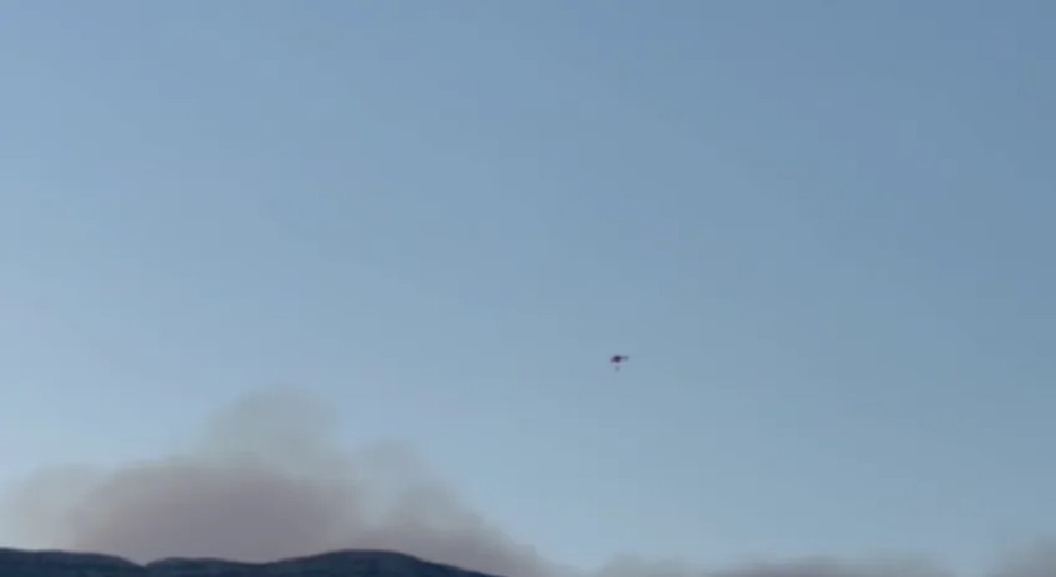 Helikopter MUP-a Srpske gasi požar oko Trebinja