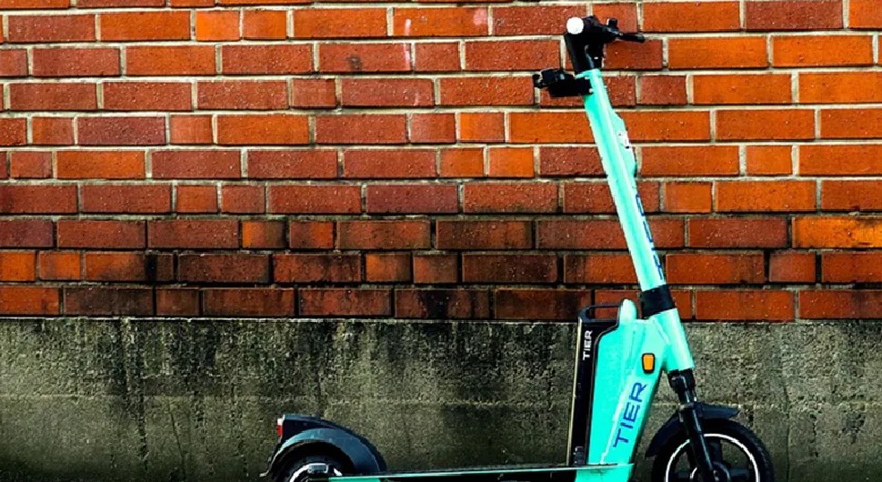 Užas: Tinejdžer (16) bori se za život nakon pada s električnog trotineta