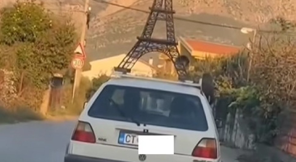 Urnebesan snimak iz Crne Gore: Otkud ovo na krovu golfa