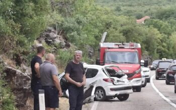 Stravične slike sa mjesta nesreće u kojoj su stradale dvije djevojke