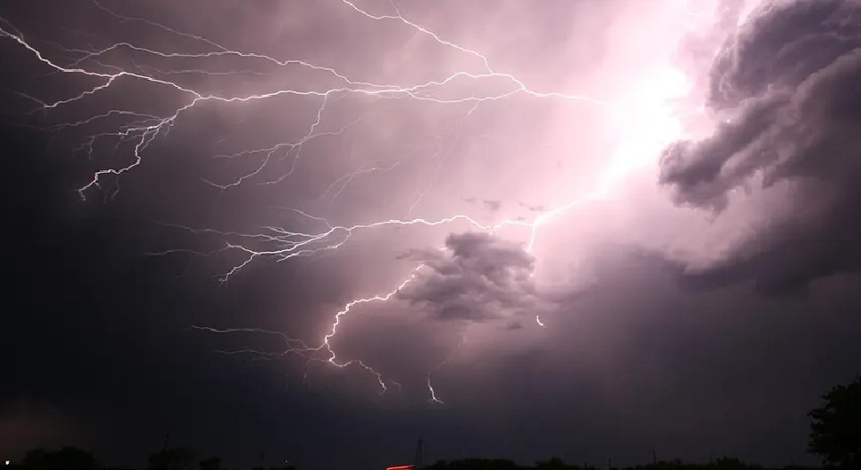 Stiže termobarička dolina: Najavljeno snažno nevrijeme, temperature padaju