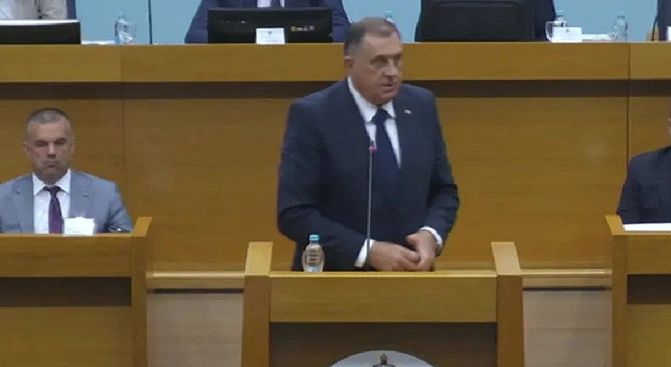 Dodik: NSRS da iskaže jasan stav o migrantima i preporuči kolegama u FBiH da urade isto