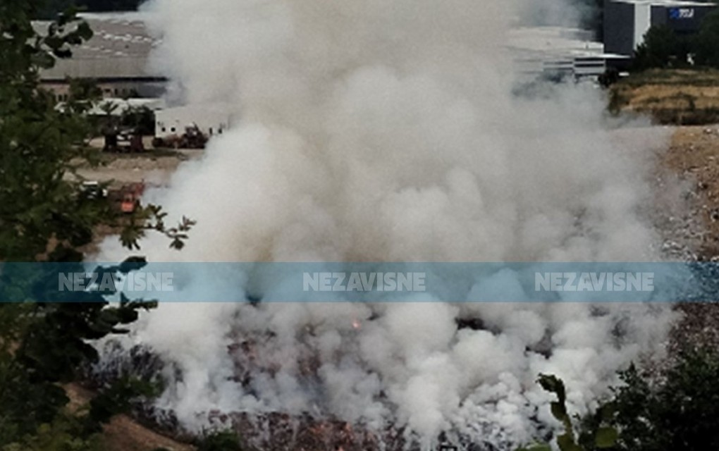 Gori deponija u Ramićima kod Banjaluke