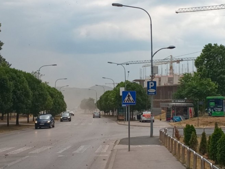 Nevrijeme zahvatilo dijelove Srpske – Jaka kiša i vjetar u Banja Luci