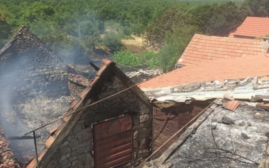 Nastavlja se gašenje požara na Leotaru