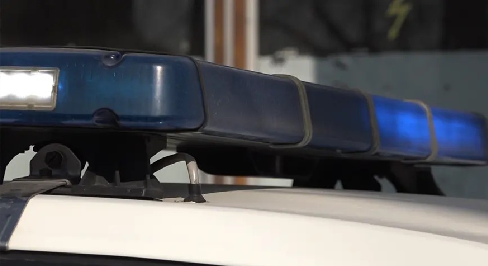 Troje povrijeđenih u nezgodi: Saobraćaj obustavljen