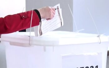Ko će sprovesti referendum?