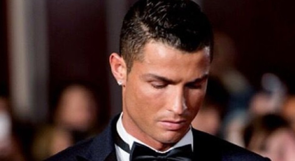 Kristijano Ronaldo staje pred oltar