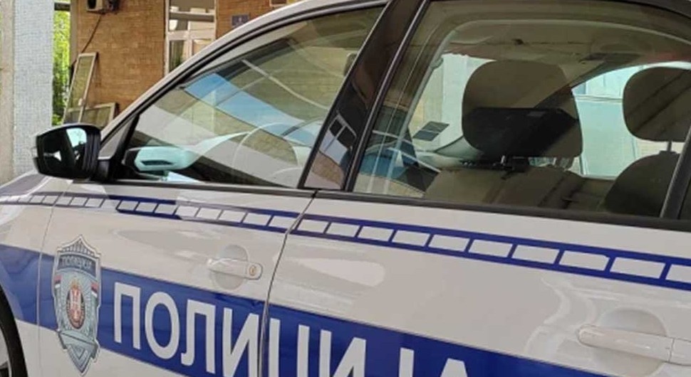 MUP Srbije oglasio se o postupanju prema dječaku (12) tokom protesta