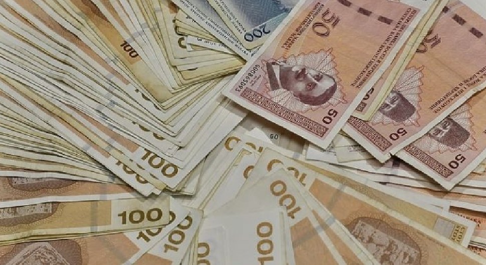 Pijedorčanin na optuženičkoj klupi: Pronašao bankovnu karticu pa “skinuo” 32 hiljade maraka