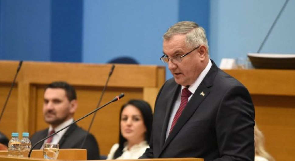 Zakazana sjednica: Kada će poslanici glasati o ostavci Viškovića?