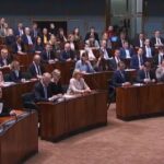 Poslanik se ubio u parlamentu!